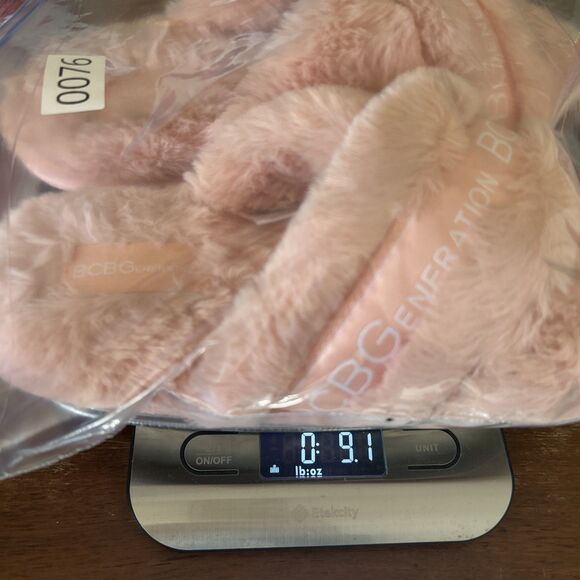 BCBG BCBGeneration PINK PLUSH FAUX FUR SLIPPERS SHOES Slides Cross-Strap M 7-8 - Picture 8 of 8